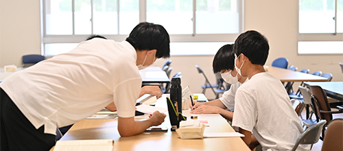 都立新宿高校は自習学習を支援し偏差値アップ